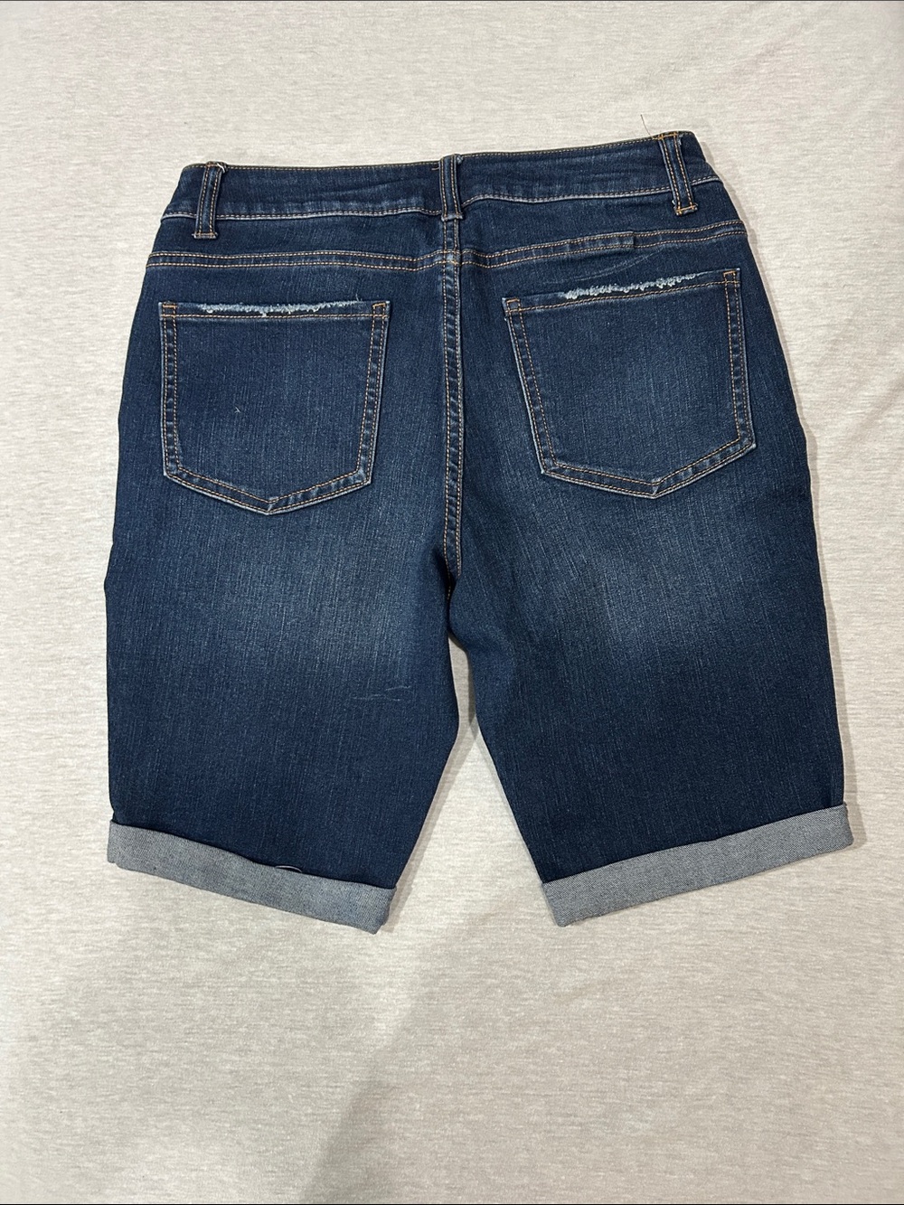 Time And True Denim Shorts size 4/28 - Picture 2 of 4